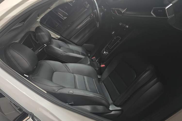 Used Mazda CX-5 2020 Revised Version 2.0L Automatic Two-Wheel Drive ZhiZun Trim Right Front Seat