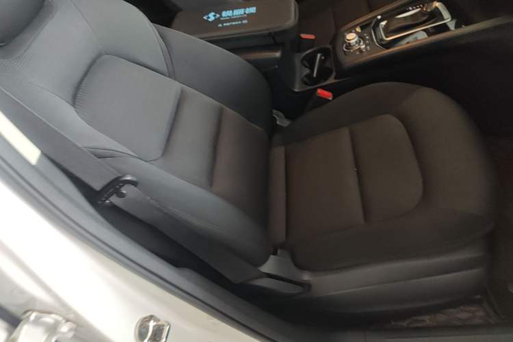 Used Mazda CX-5 2020 2.5L Automatic Two-Wheel Drive Smart Version Right Front Seat