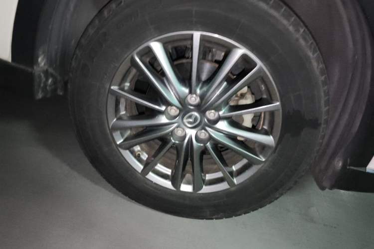 Used Mazda CX-5 2020 2.0L Automatic Two-Wheel Drive Smart Version Right Front Wheel Hub