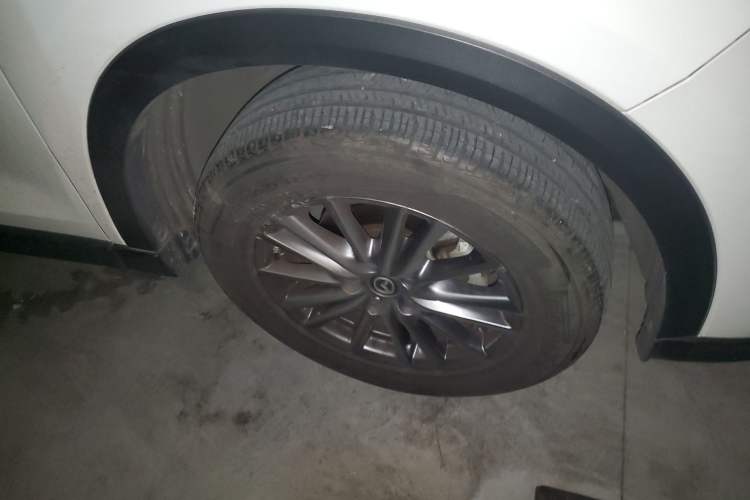 Used Mazda CX-5 2020 Revised Version 2.0L Automatic Two-Wheel Drive Smart Type Right Front Wheel Hub