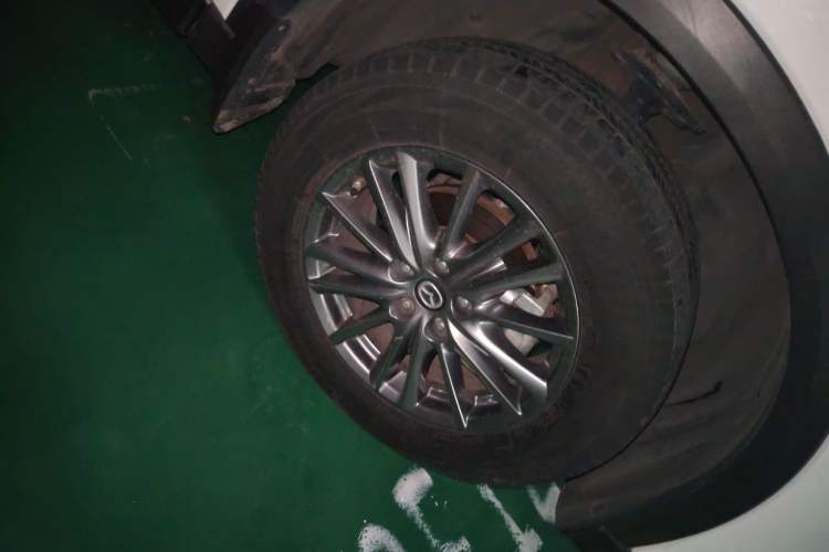 Used Mazda CX-5 2020 2.0L Automatic Two-Wheel Drive ZhiZun Version Right Front Wheel Hub