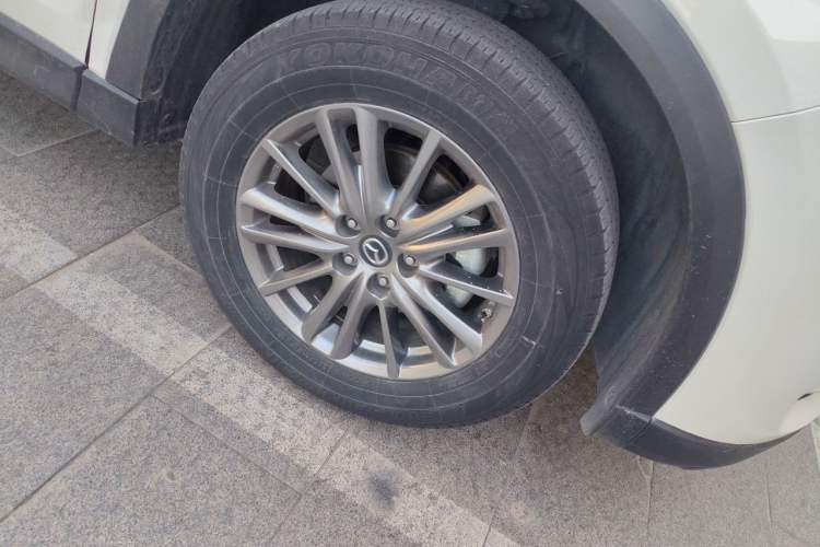 Used Mazda CX-5 2020 2.0L Automatic Two-Wheel Drive ZhiZun Version Right Front Wheel Hub