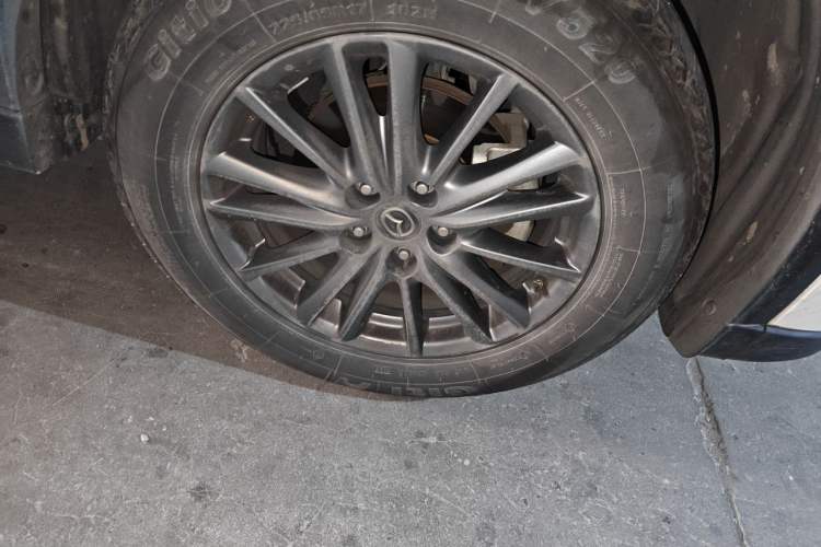 Used Mazda CX-5 2020 2.0L Automatic Two-Wheel Drive ZhiZun Version Right Front Wheel Hub