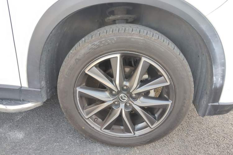Used Mazda CX-5 2020 2.5L Automatic 4x4 ZhiZun Trim Right Front Wheel Hub