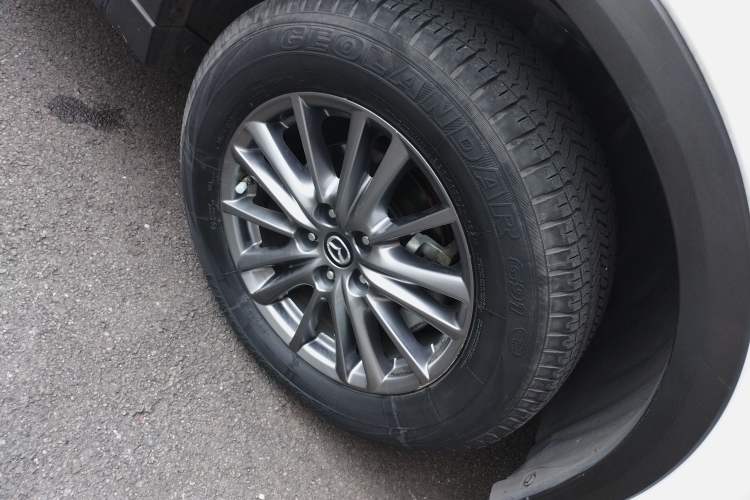Used Mazda CX-5 2020 2.0L Automatic Two-Wheel Drive ZhiZun Version Right Front Wheel Hub