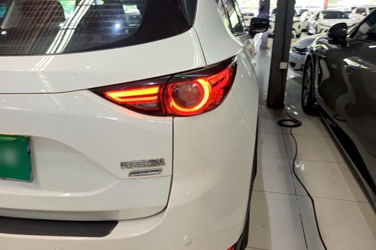 Used Mazda CX-5 2020 Revised Version 2.0L Automatic Two-Wheel Drive ZhiZun Trim Right Rear Taillight