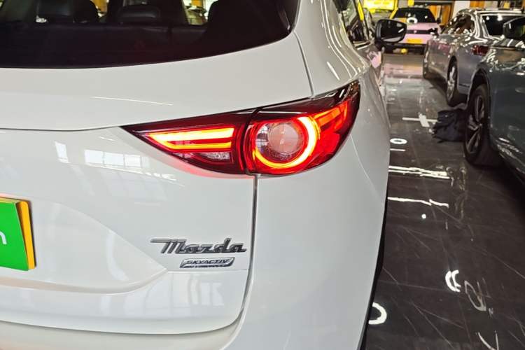 Used Mazda CX-5 2020 Revised Version 2.5L Automatic Two-Wheel Drive ZhiZun Trim Right Rear Taillight