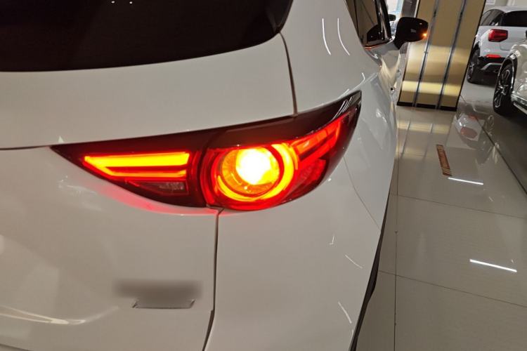 Used Mazda CX-5 2020 Revised Version 2.5L Automatic Two-Wheel Drive ZhiZun Trim Right Rear Taillight