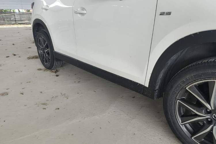 Used Mazda CX-5 2020 2.5L Automatic Two-Wheel Drive Smart Version Right Side Sill