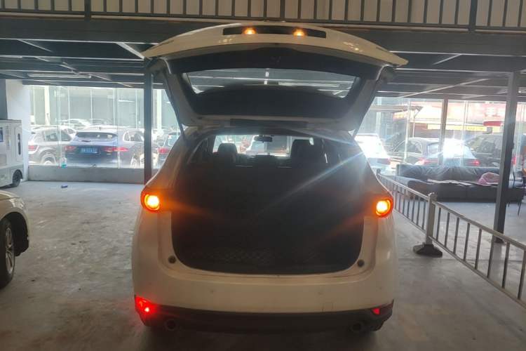 Used Mazda CX-5 2020 Revised Version 2.0L Automatic Two-Wheel Drive Smart Type Trunk