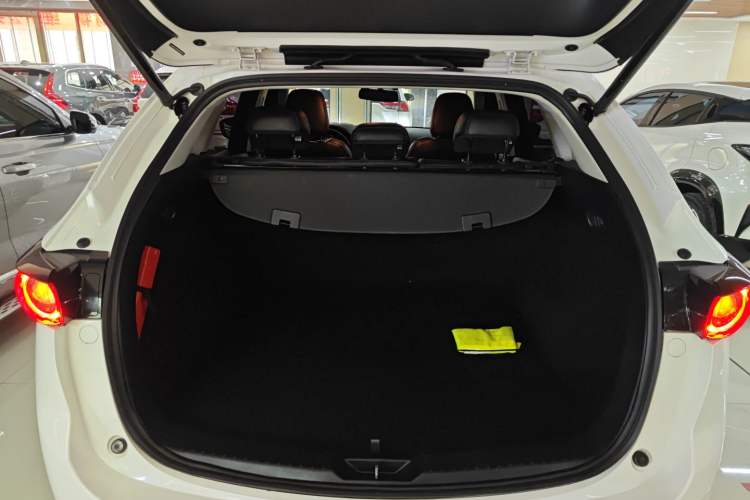 Used Mazda CX-5 2020 Revised Version 2.5L Automatic Two-Wheel Drive ZhiZun Trim Trunk