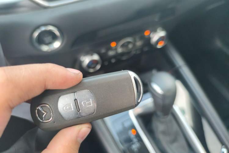 Used Mazda CX-5 2020 2.0L Automatic Two-Wheel Drive Smart Version Vehicle Key
