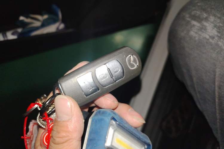 Used Mazda CX-5 2020 2.0L Automatic Two-Wheel Drive ZhiZun Version Vehicle Key