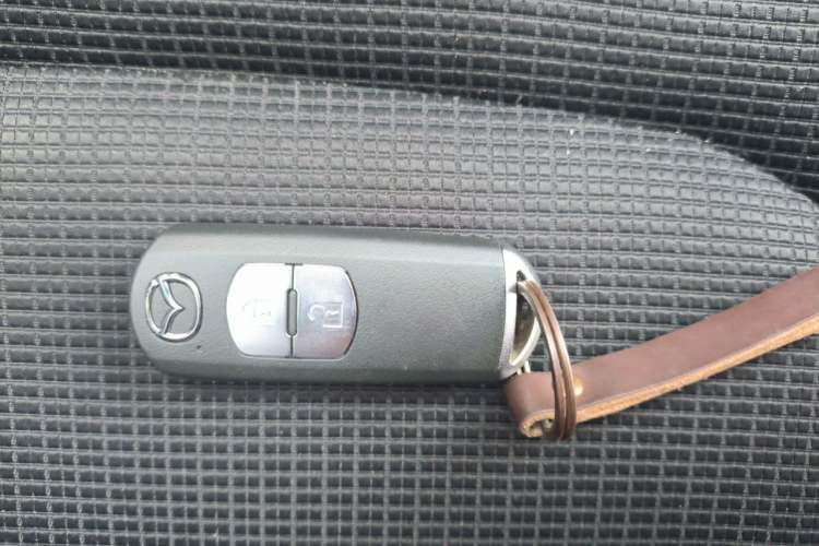 Used Mazda CX-5 2020 Revised Version 2.0L Automatic Two-Wheel Drive Smart Type Vehicle Key