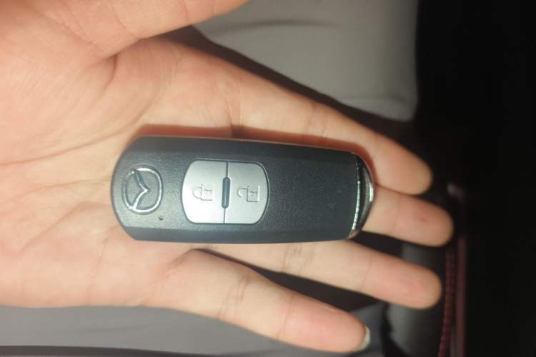 Used Mazda CX-5 2020 2.0L Automatic Two-Wheel Drive Smart Version Vehicle Key