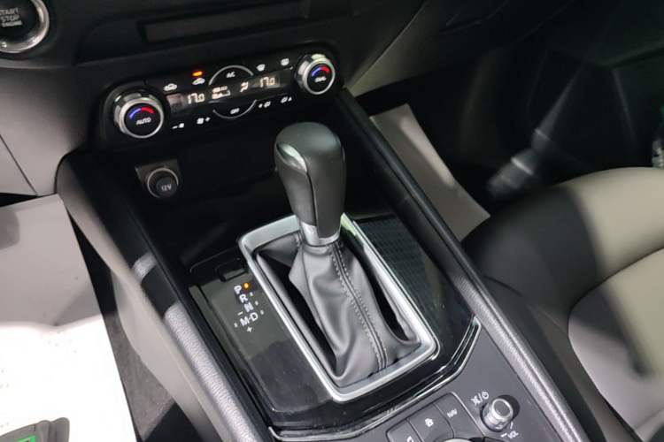 Used Mazda CX-5 2021 2.0L Automatic Two-Wheel Drive Smart Version Gear Lever