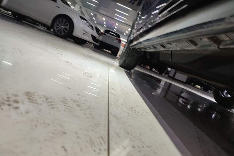 Used Mazda CX-5 2021 2.0L Automatic Two-Wheel Drive Smart Version Right Side Sill