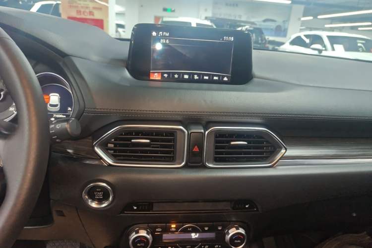 Used Mazda CX-5 2021 2.5L Automatic Two-Wheel Drive ZhiZun Version Audio And AC Panel