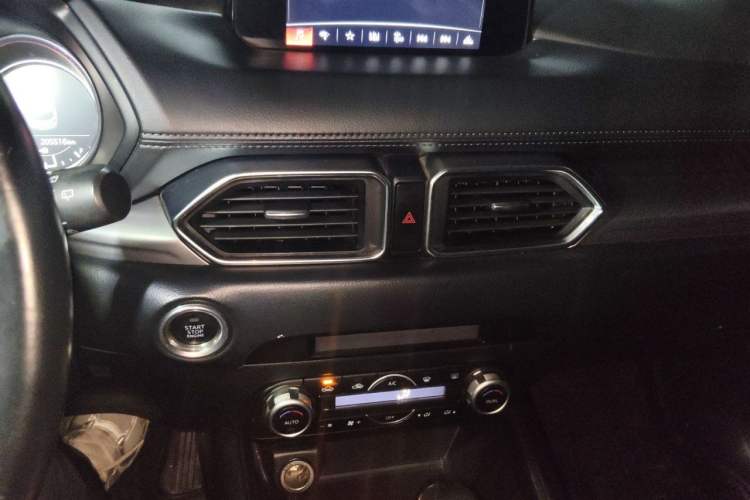 Used Mazda CX-5 2021 2.0L Automatic Two-Wheel Drive Smart Version Audio And AC Panel