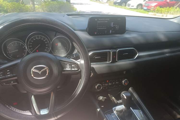 Used Mazda CX-5 2021 2.0L Automatic Two-Wheel Drive Smart Version Center Console
