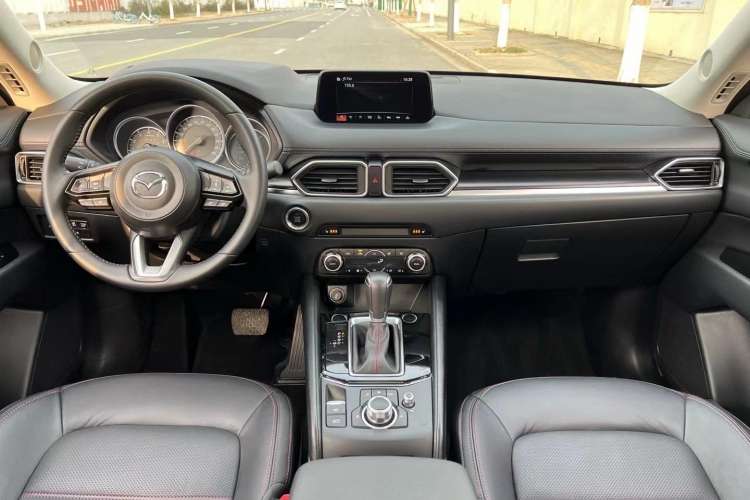 Used Mazda CX-5 2021 2.0L Automatic Two-Wheel Drive ZhiZun Version Center Console