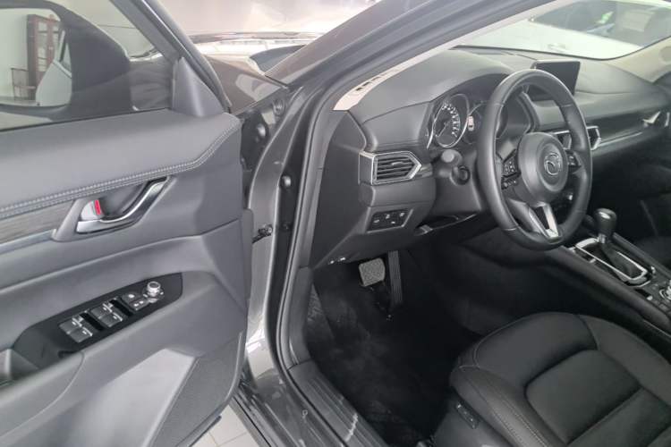 Used Mazda CX-5 2021 2.0L Automatic Two-Wheel Drive ZhiZun Version Driver Seat