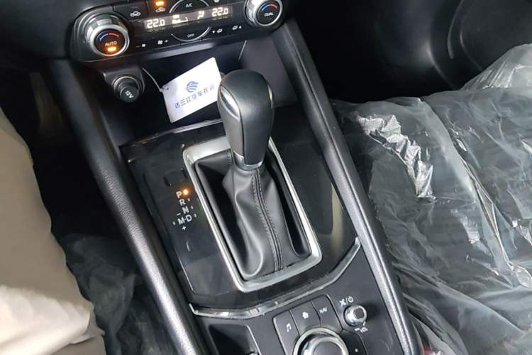 Used Mazda CX-5 2021 2.0L Automatic Two-Wheel Drive ZhiZun Version Gear Lever