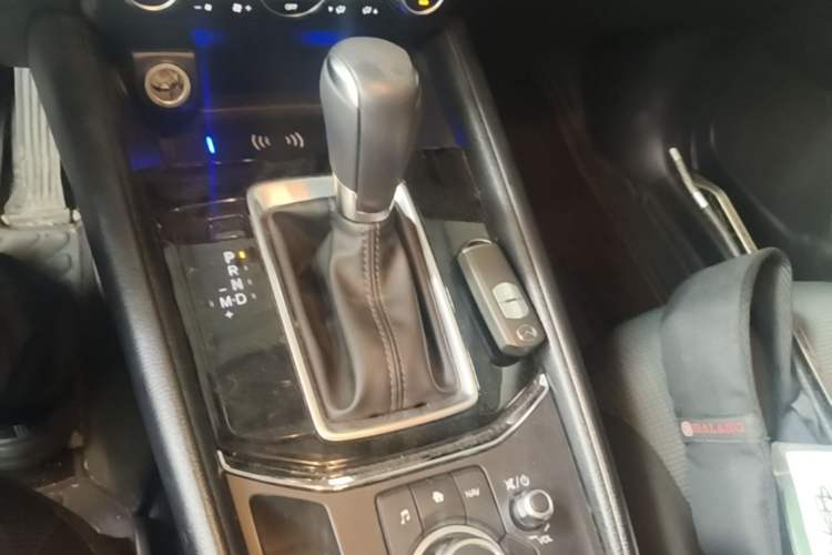 Used Mazda CX-5 2021 2.0L Automatic Two-Wheel Drive Smart Version Gear Lever