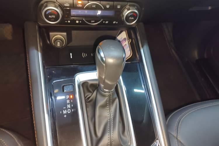 Used Mazda CX-5 2021 2.5L Automatic Two-Wheel Drive ZhiZun Version Gear Lever