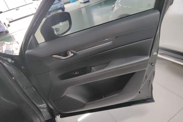 Used Mazda CX-5 2021 2.5L Automatic Two-Wheel Drive ZhiZun Version Interior 5