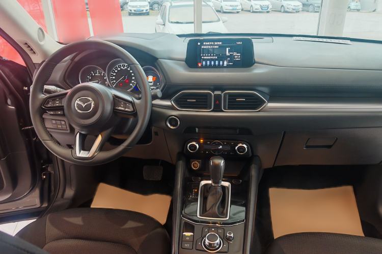 Used Mazda CX-5 2021 2.0L Automatic Two-Wheel Drive Smart Version Interior 7