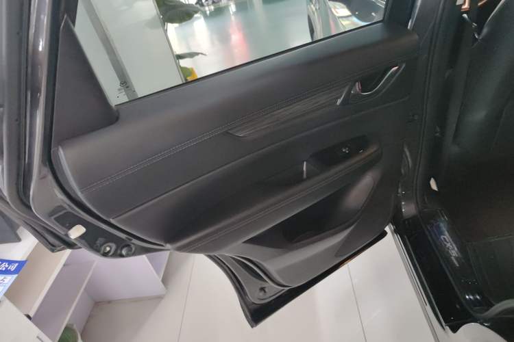Used Mazda CX-5 2021 2.5L Automatic Two-Wheel Drive ZhiZun Version Interior 8