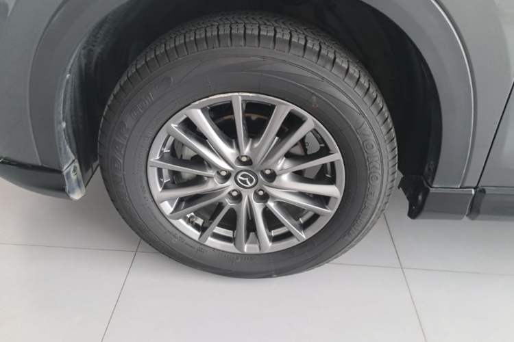Used Mazda CX-5 2021 2.0L Automatic Two-Wheel Drive ZhiZun Version Left Front Wheel Hub