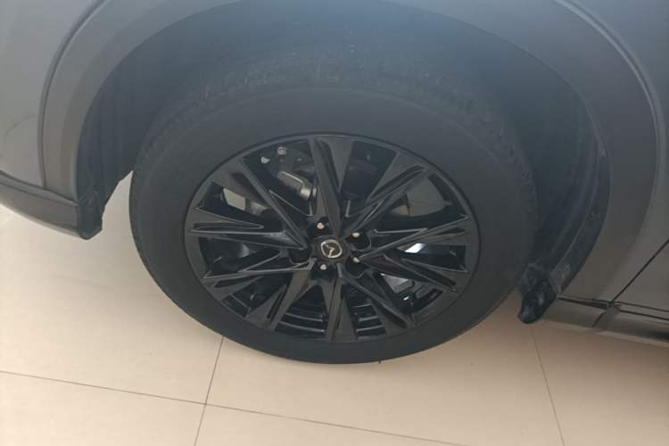 Used Mazda CX-5 2021 2.5L Automatic 4x4 ZhiZun Edition Left Front Wheel Hub