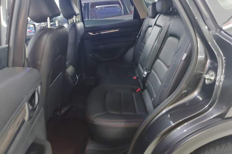 Used Mazda CX-5 2021 2.5L Automatic Two-Wheel Drive ZhiZun Version Left Rear Seat
