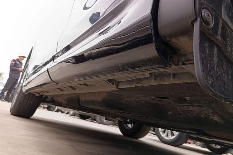 Used Mazda CX-5 2021 2.0L Automatic Two-Wheel Drive Smart Version Left Side Sill