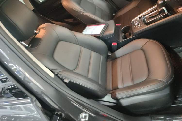 Used Mazda CX-5 2021 2.5L Automatic Two-Wheel Drive ZhiZun Version Right Front Seat