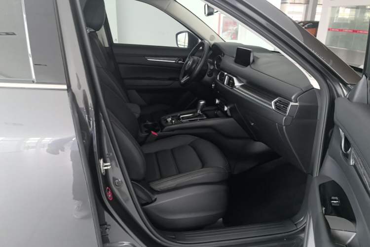 Used Mazda CX-5 2021 2.0L Automatic Two-Wheel Drive ZhiZun Version Right Front Seat