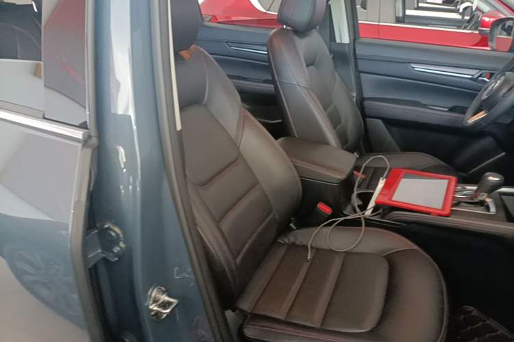 Used Mazda CX-5 2021 2.5L Automatic 4x4 ZhiZun Edition Right Front Seat