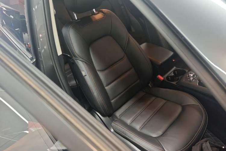 Used Mazda CX-5 2021 2.5L Automatic Two-Wheel Drive ZhiZun Version Right Front Seat