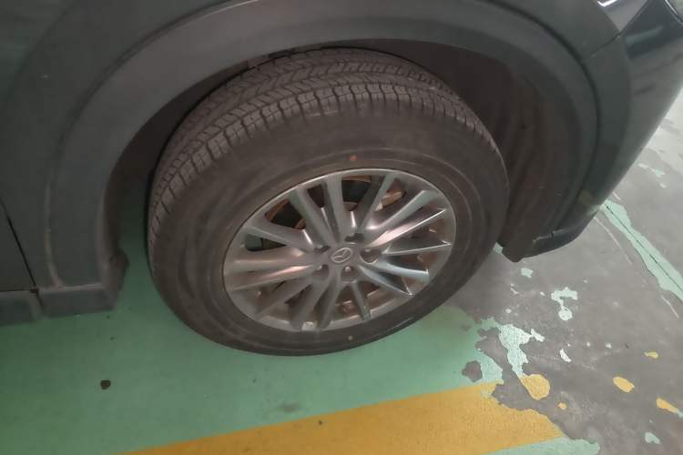 Used Mazda CX-5 2021 2.0L Automatic Two-Wheel Drive Smart Version Right Front Wheel Hub