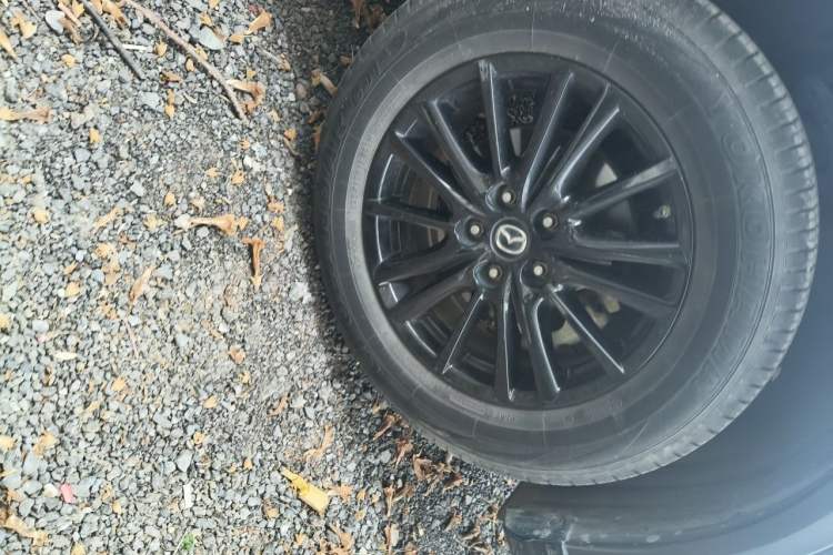 Used Mazda CX-5 2021 2.0L Automatic Two-Wheel Drive Black Knight Right Front Wheel Hub