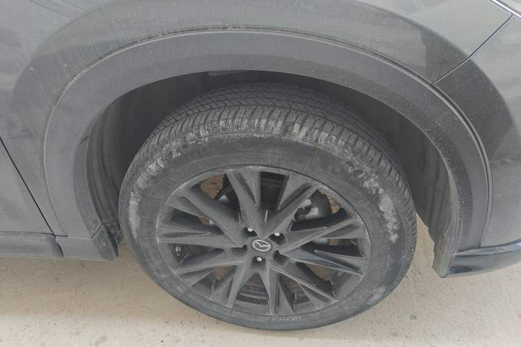 Used Mazda CX-5 2021 2.5L Automatic Two-Wheel Drive Black Knight Right Front Wheel Hub