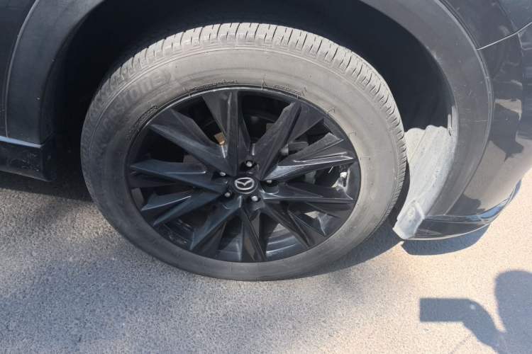 Used Mazda CX-5 2021 2.5L Automatic Two-Wheel Drive Black Knight Right Front Wheel Hub