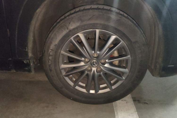 Used Mazda CX-5 2021 2.0L Automatic Two-Wheel Drive Smart Version Right Front Wheel Hub