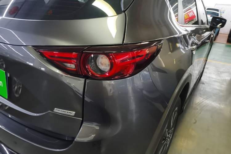 Used Mazda CX-5 2021 2.5L Automatic Two-Wheel Drive Smart Version Right Rear Taillight