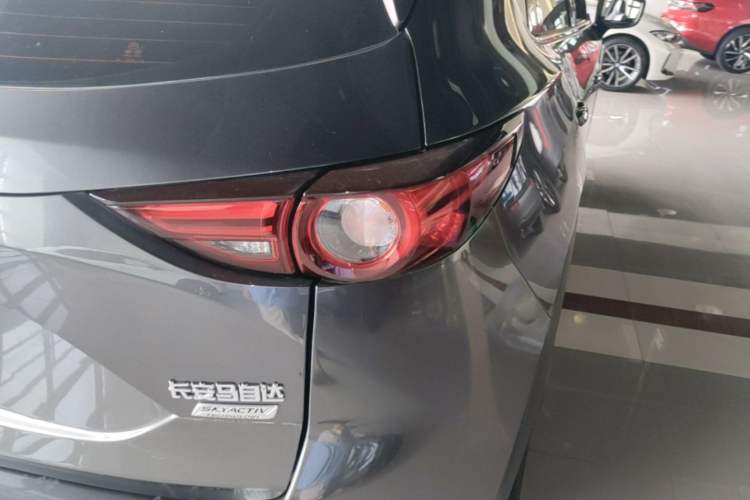 Used Mazda CX-5 2021 2.0L Automatic Two-Wheel Drive ZhiZun Version Right Rear Taillight