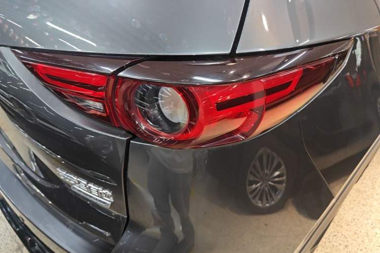 Used Mazda CX-5 2021 2.5L Automatic Two-Wheel Drive Smart Version Right Rear Taillight