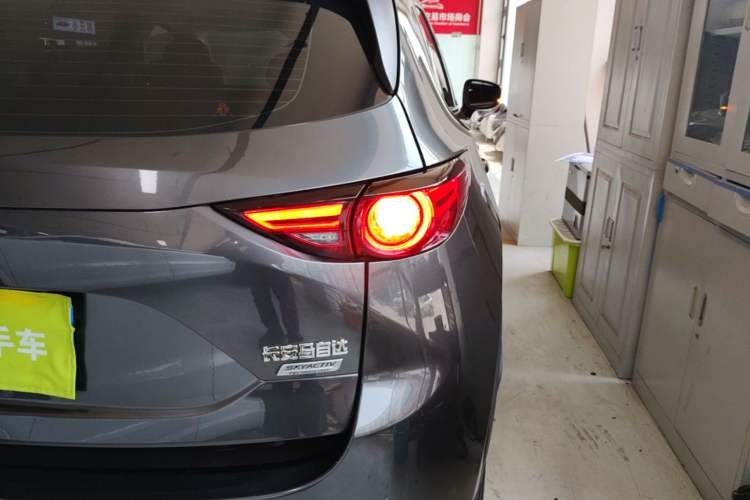 Used Mazda CX-5 2021 2.0L Automatic Two-Wheel Drive ZhiZun Version Right Rear Taillight