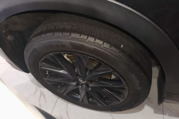 Used Mazda CX-5 2021 2.5L Automatic Two-Wheel Drive Black Knight Right Rear Wheel Hub